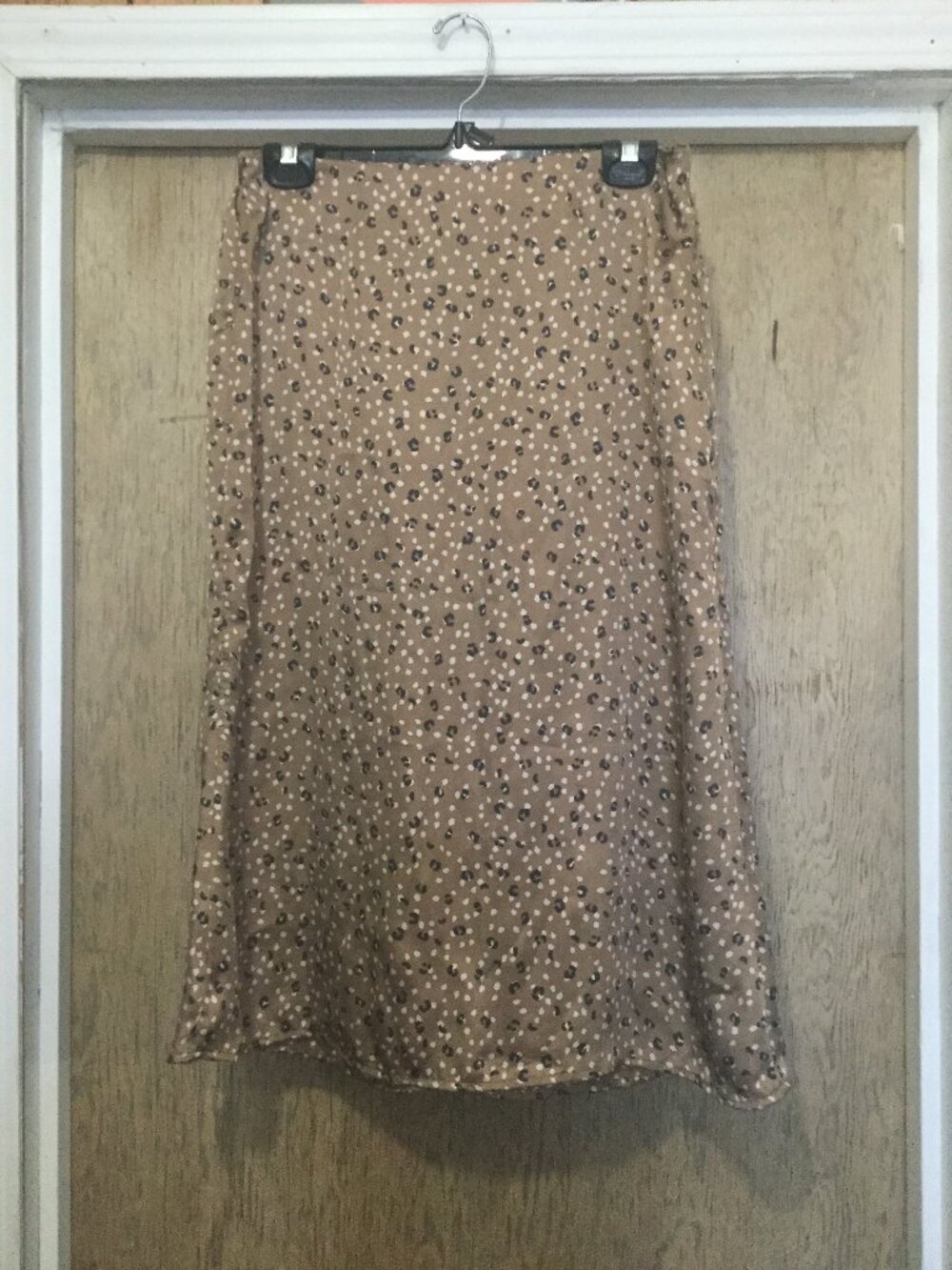 Dress Forum size large animal print midi skirt waist is 15.5 inches length 29"